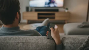 Okładka rankingu: Jak poprawić płaski dźwięk z TV? Najlepsze soundbary Ranking TOP 5 na 2026 - Hity Zakupowe 2026